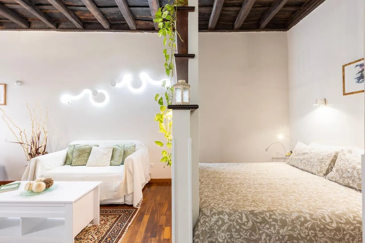 Apartment Trastevere House With Balcony,Quiet New Rome