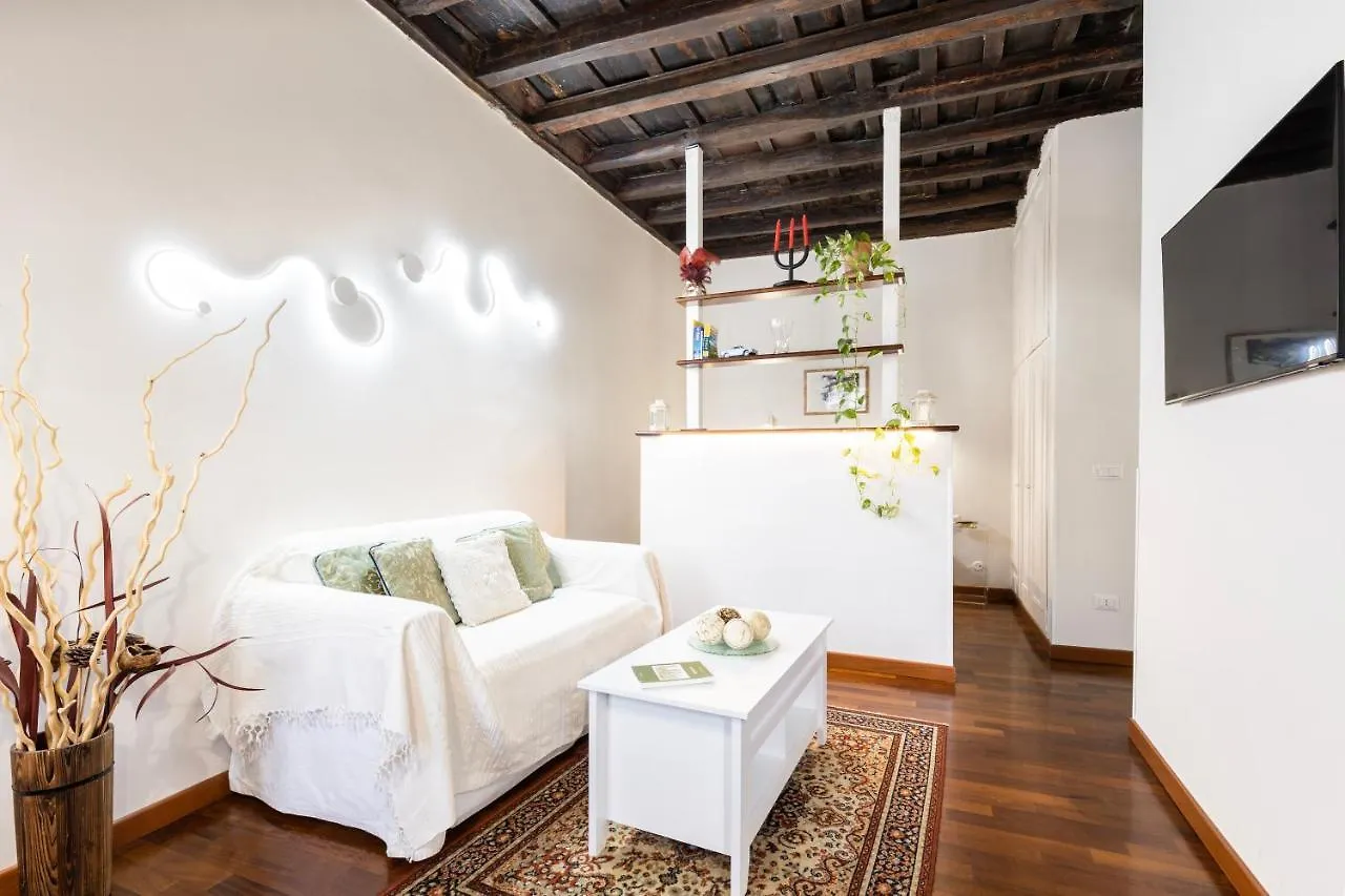 Apartment Trastevere House With Balcony,Quiet New Rome Italy