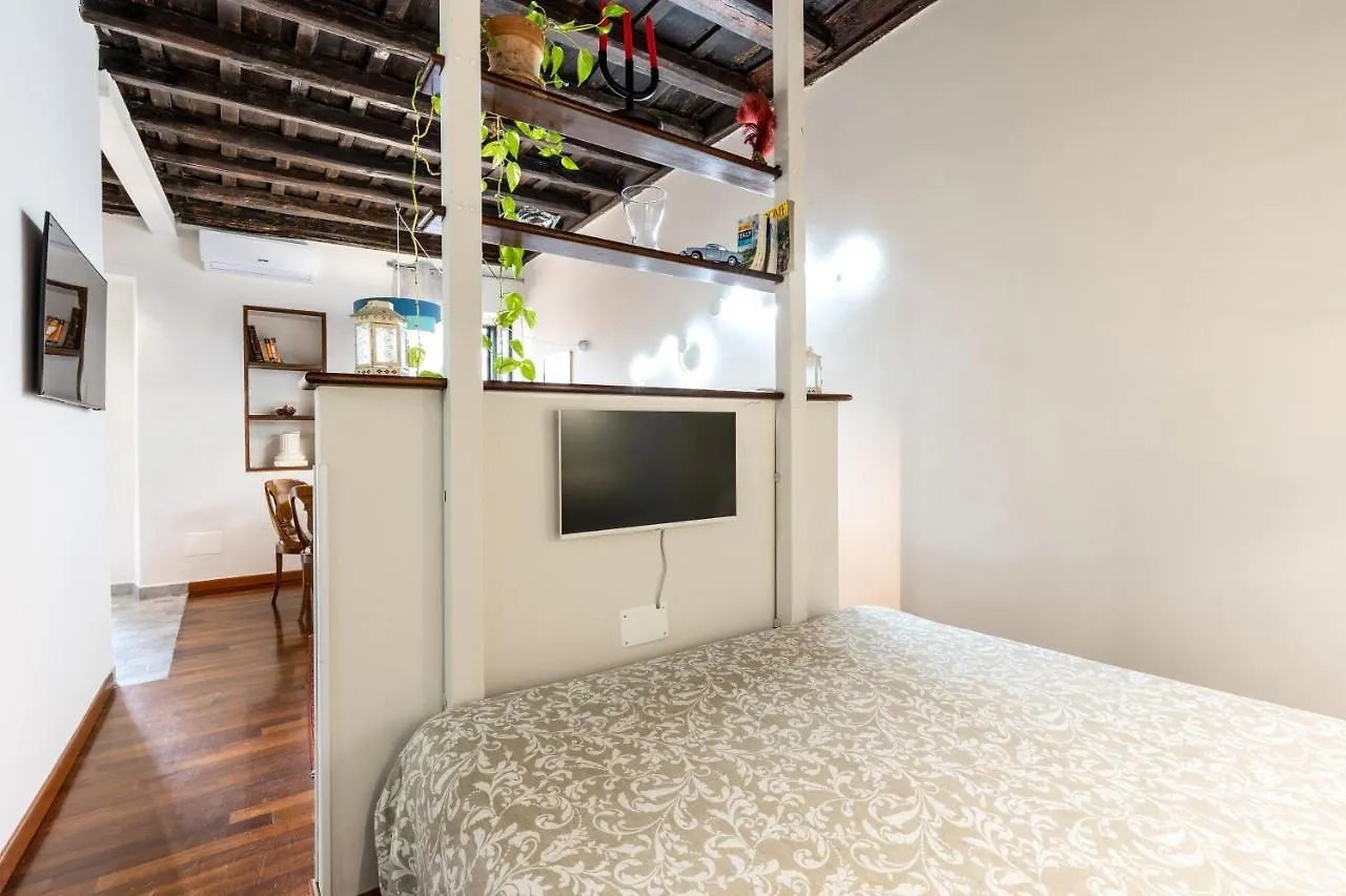 Apartment Trastevere House With Balcony,Quiet New Rome